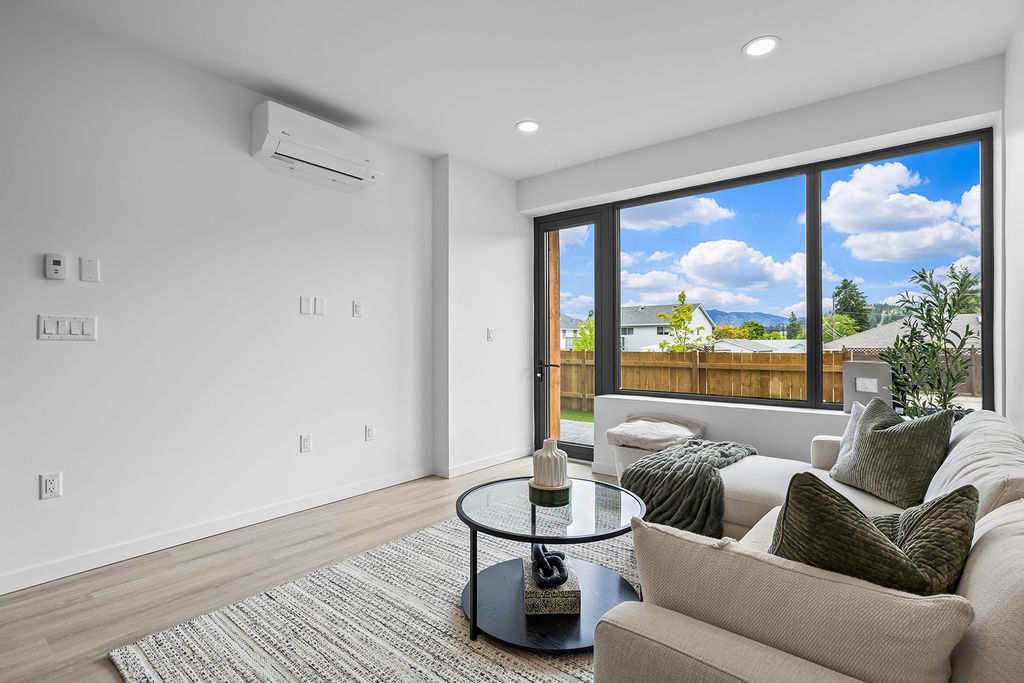 listing image 16513538955531912240
