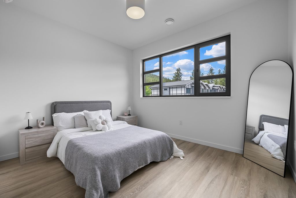 listing image 16514420824889278338