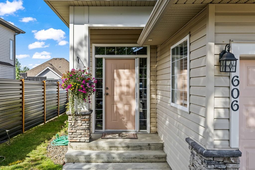 listing image 16515236065398199848