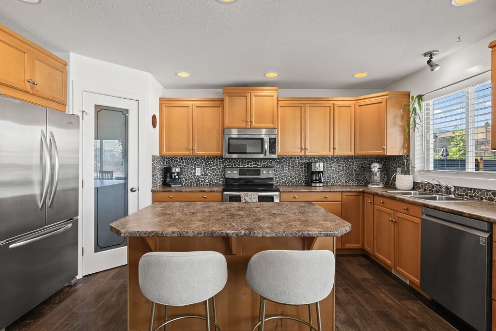 listing image 16519515963003312950