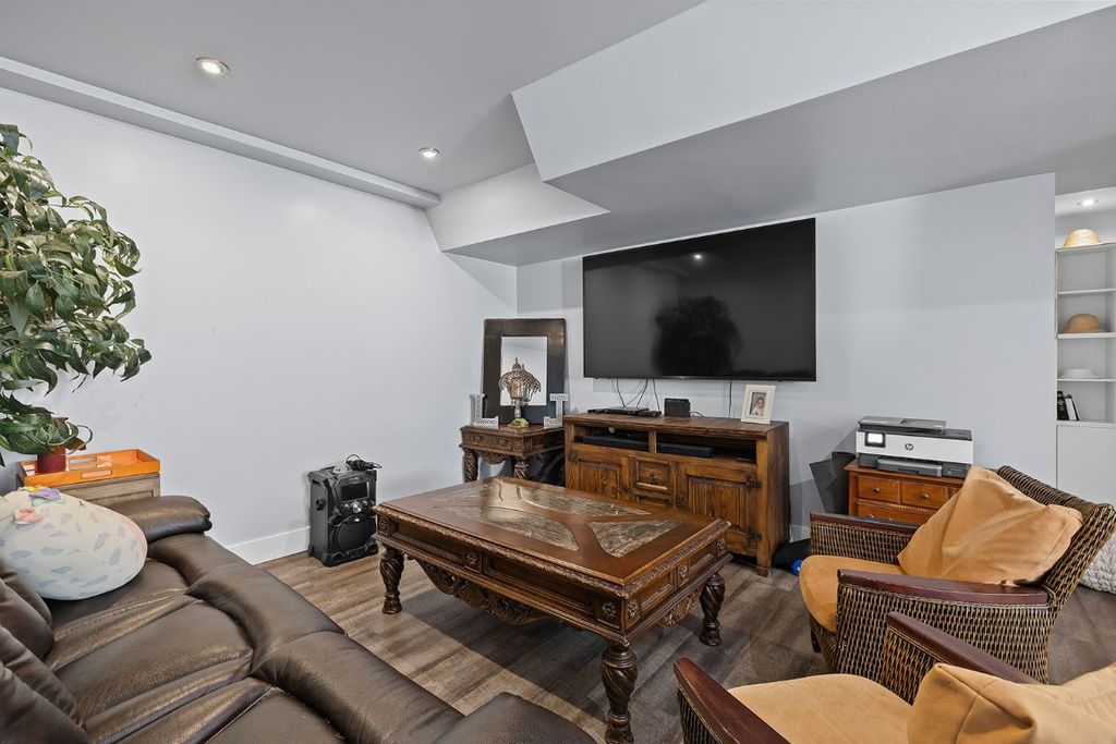 listing image 16510781336379564024