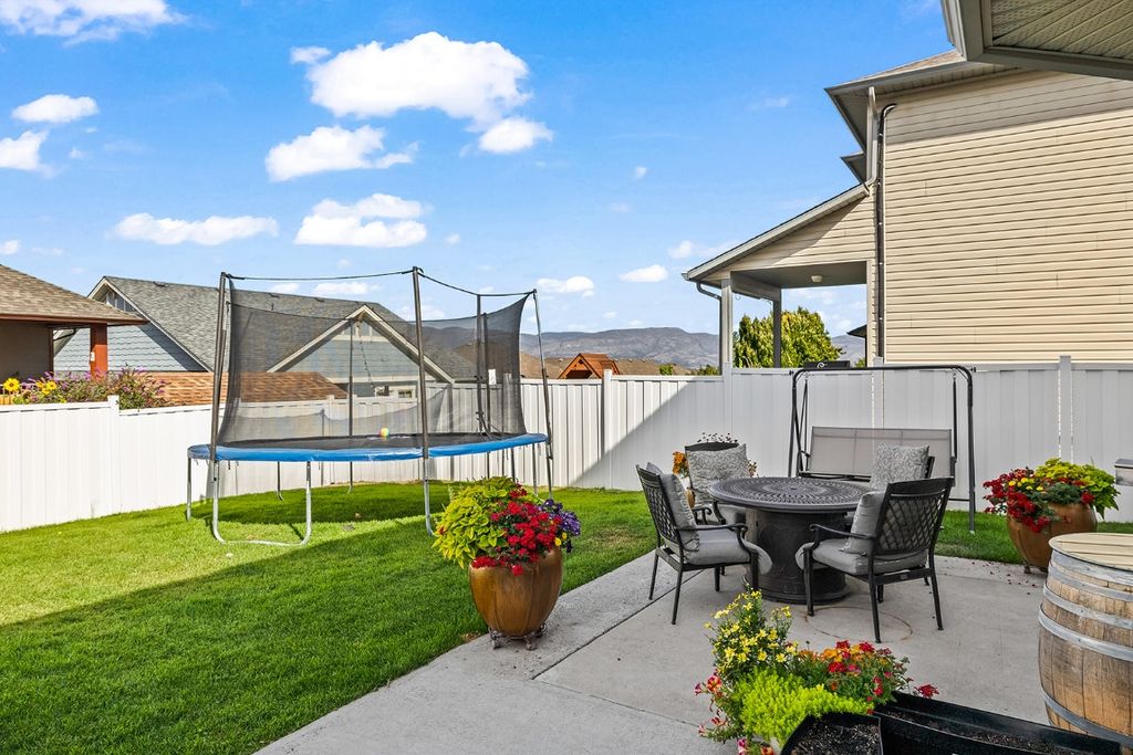 listing image 16518051066947690467