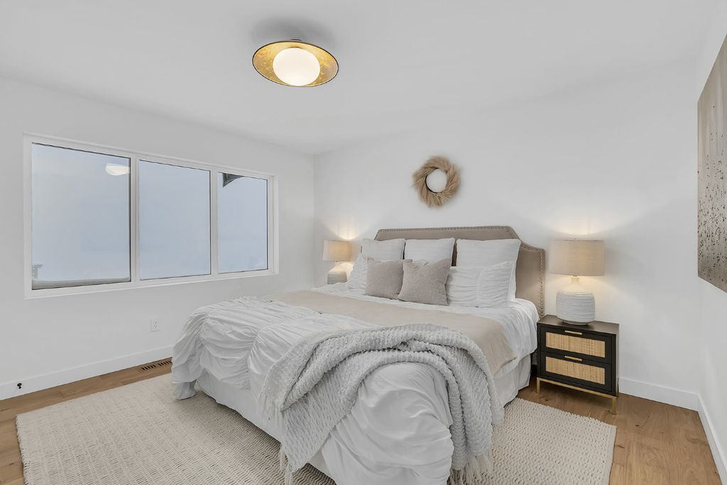 listing image 16516753699692146168