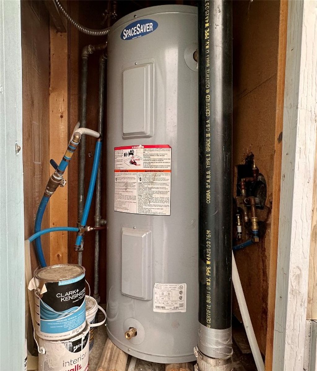 listing image 16516828882292465670