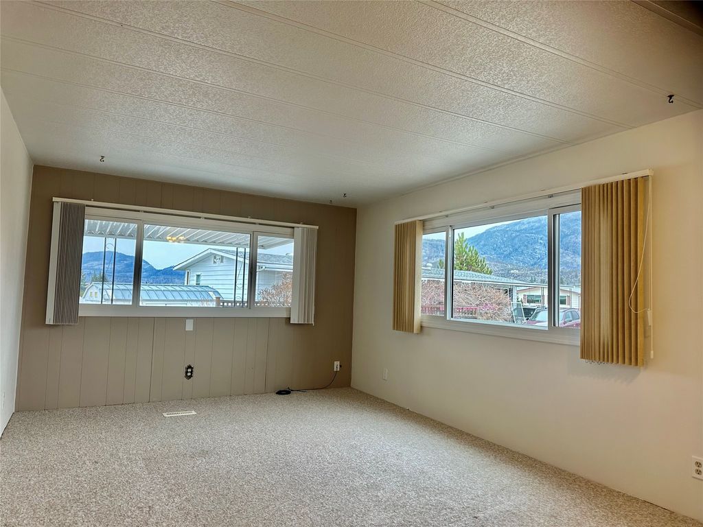 listing image 16517975408072855075