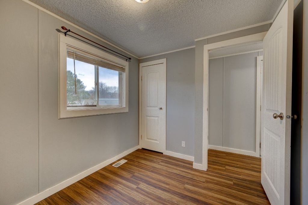 listing image 16517801836010405745