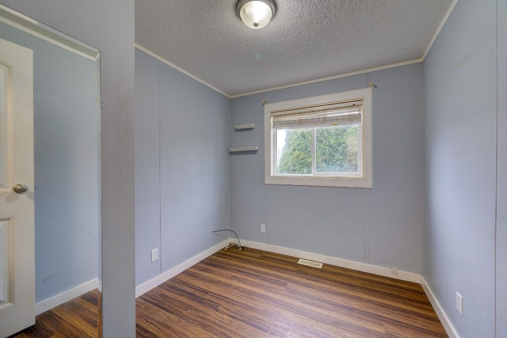 listing image 16512992825686735332