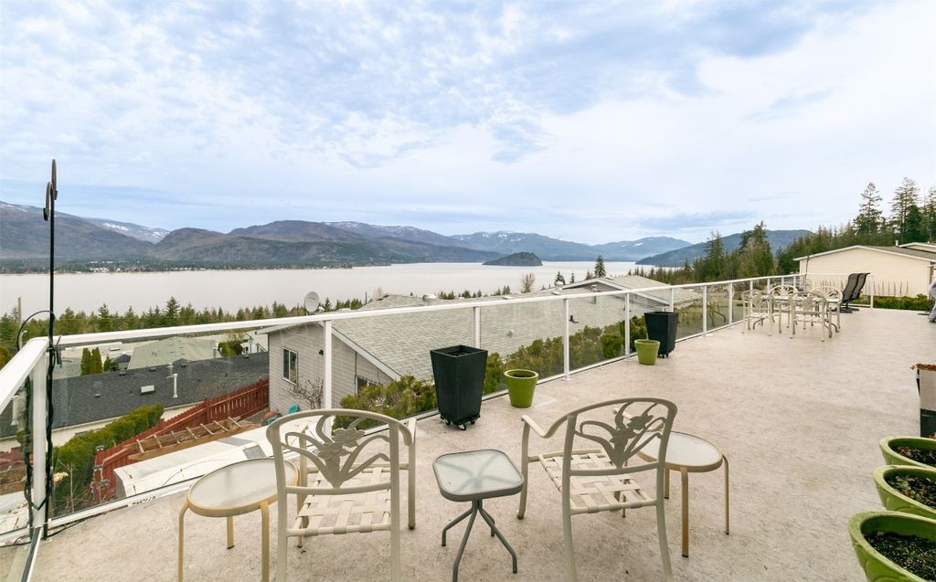 listing image 16516851511933991008