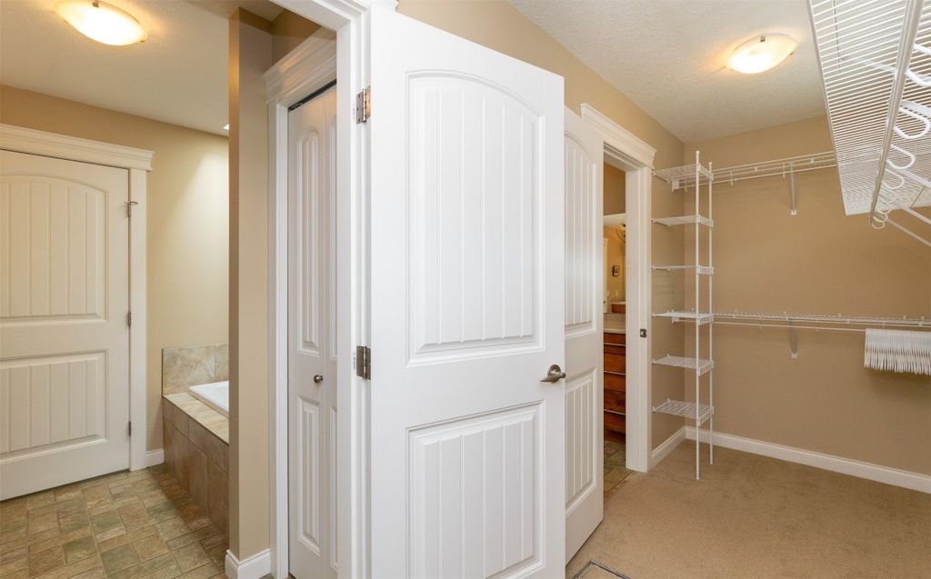 listing image 16511170791465173496