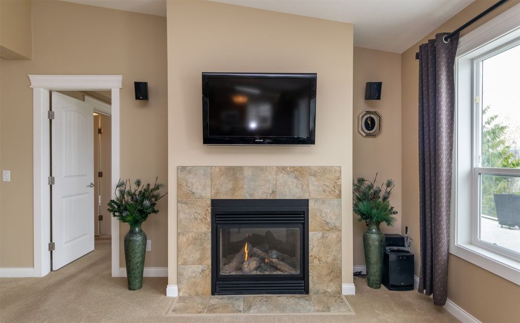 listing image 16511828552069369090