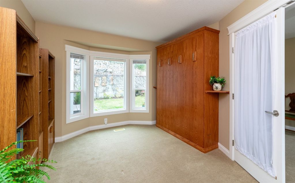 listing image 16515556931008561690