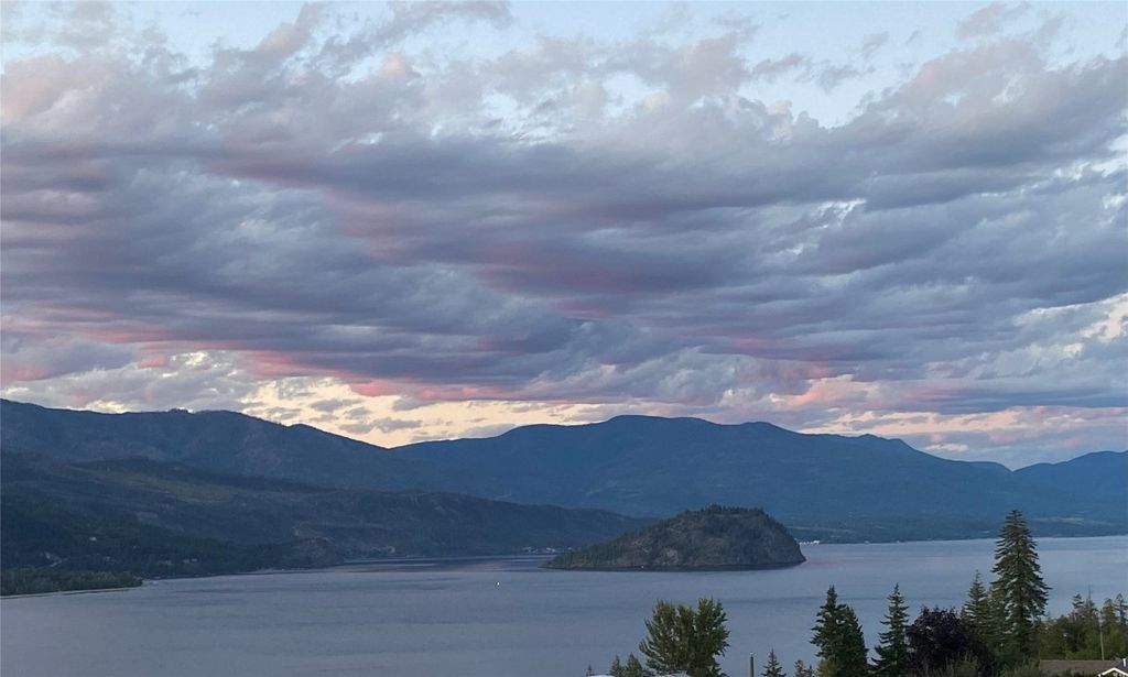 listing image 16515211542605795774