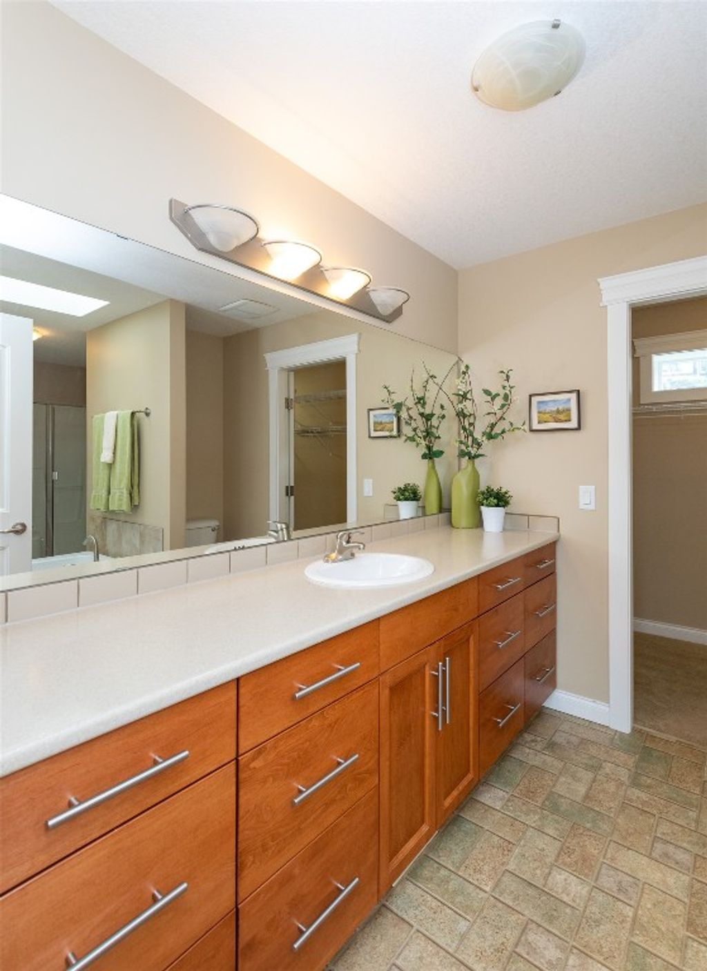 listing image 16514787044252115680