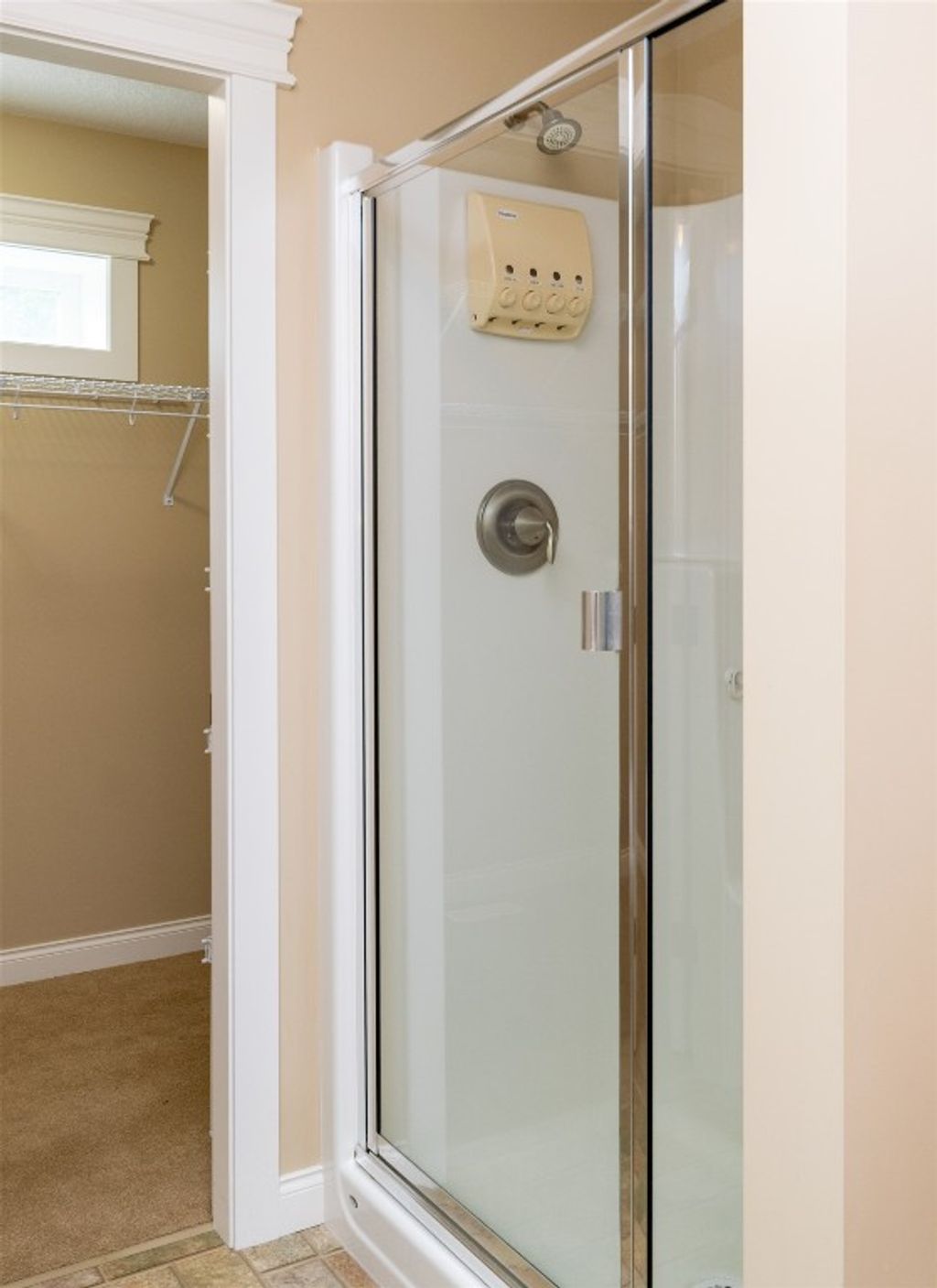 listing image 16517418185413855620