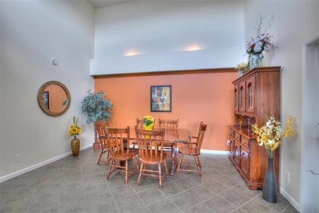 listing image 16512067454574958466