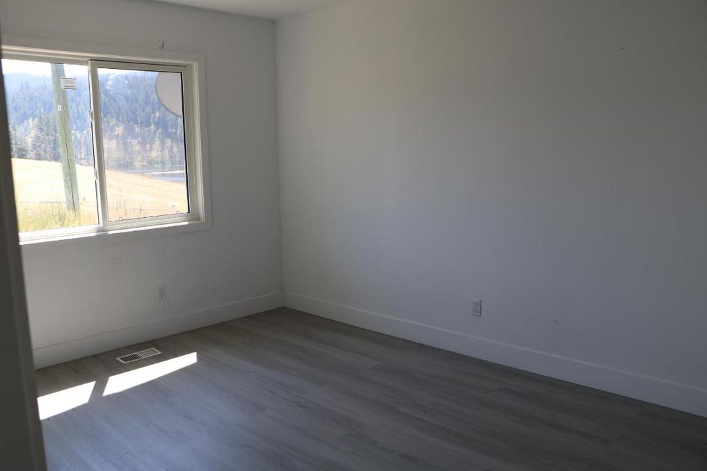 listing image 16519701278061134297
