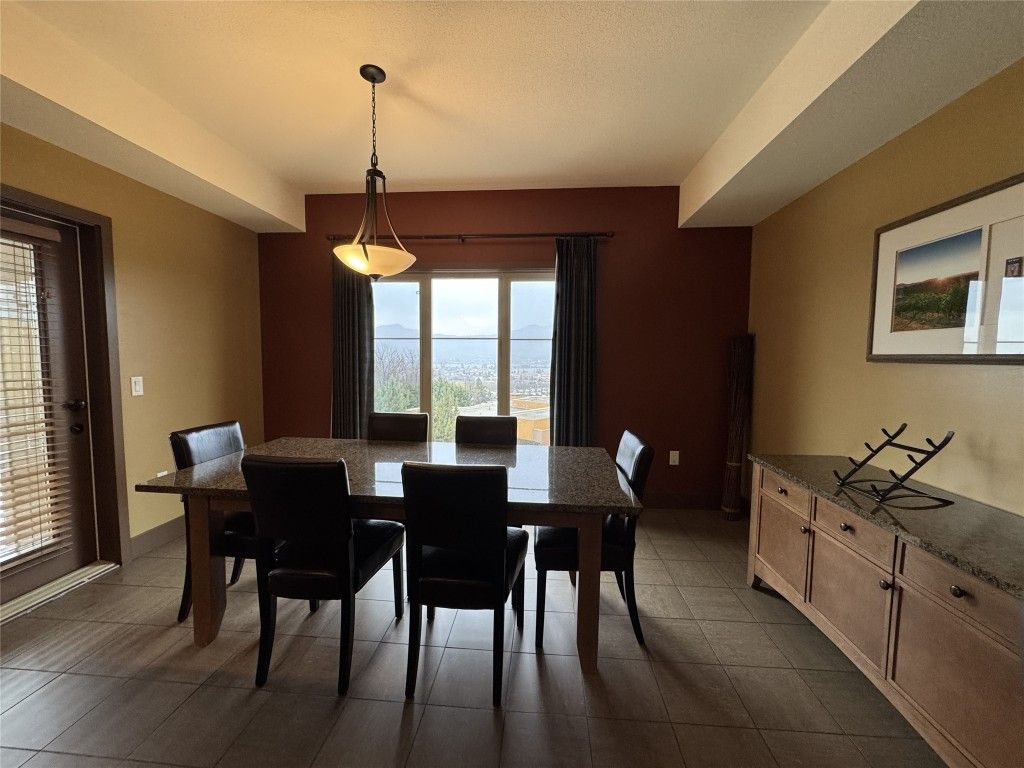 listing image 16518480453254072526