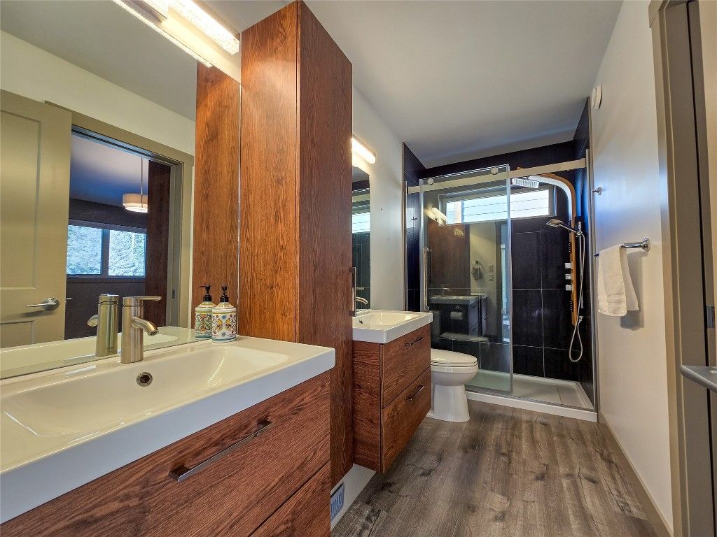 listing image 16514754751525600414