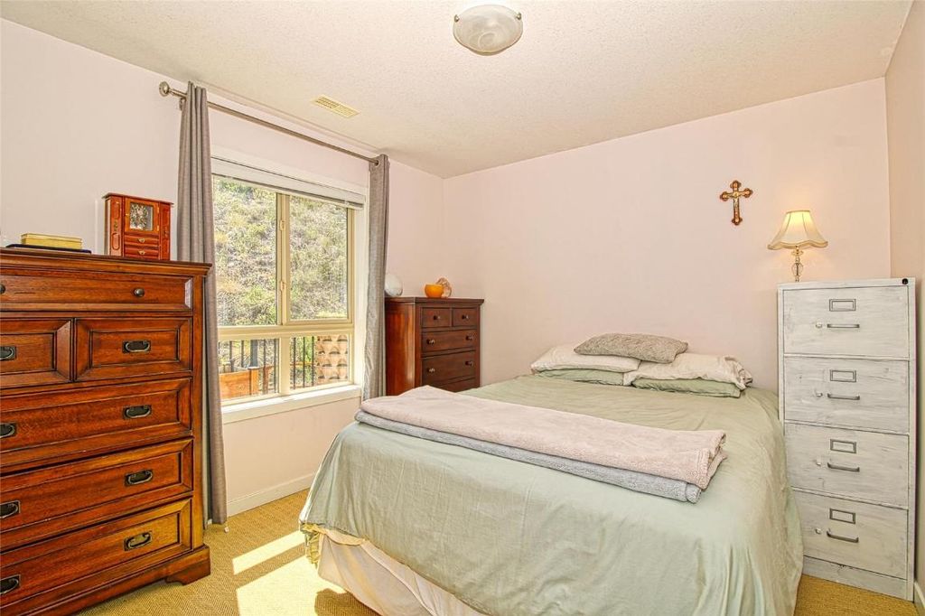 listing image 16511744409545668186