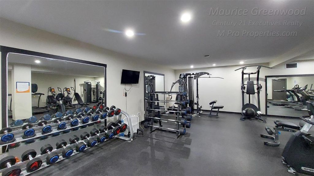listing image 16518575597676240784