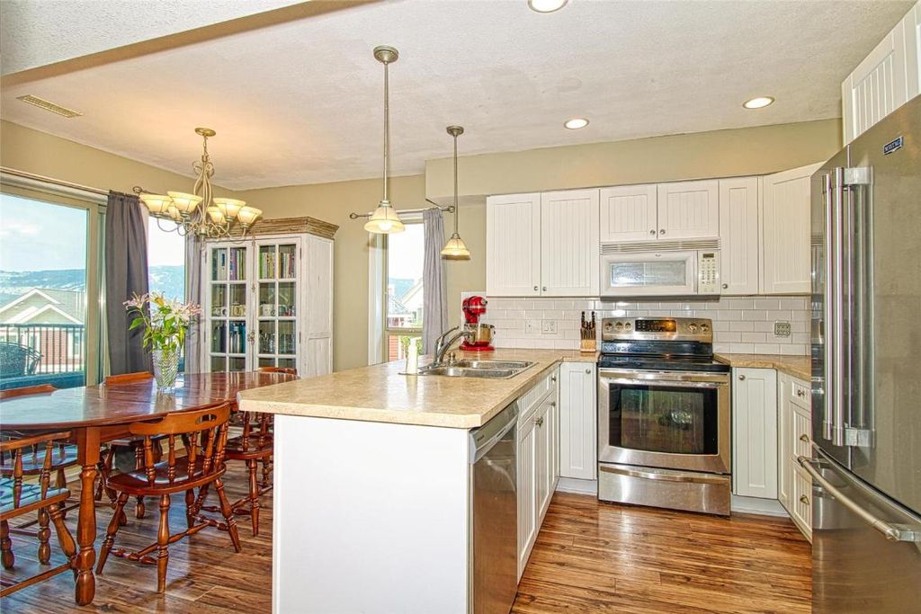 listing image 16510696699146410613