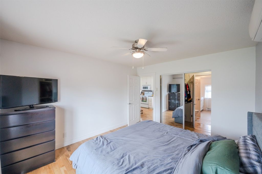 listing image 16518825778127097756