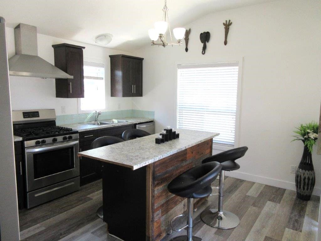 listing image 16517391776825019915