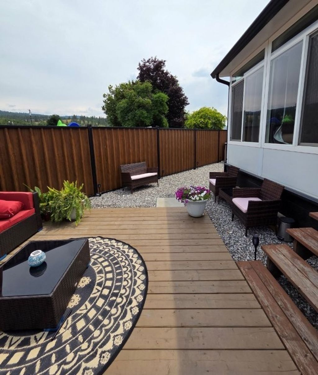 listing image 16519557296368575400