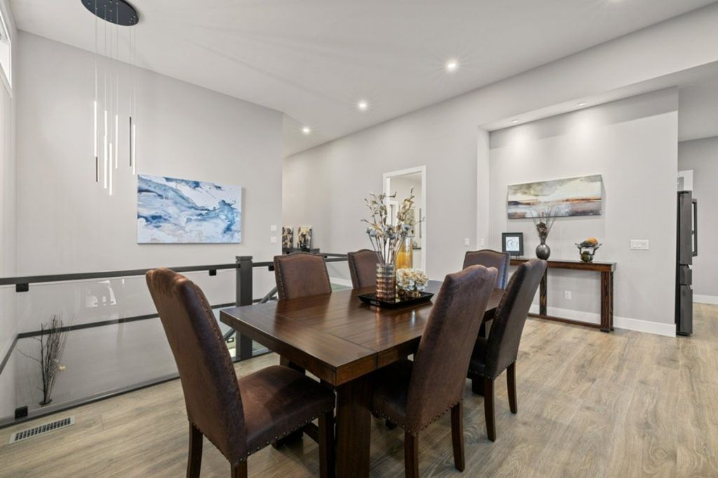 listing image 16519225455884415181