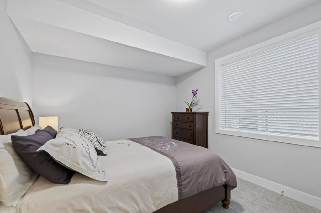 listing image 16516583822919143123