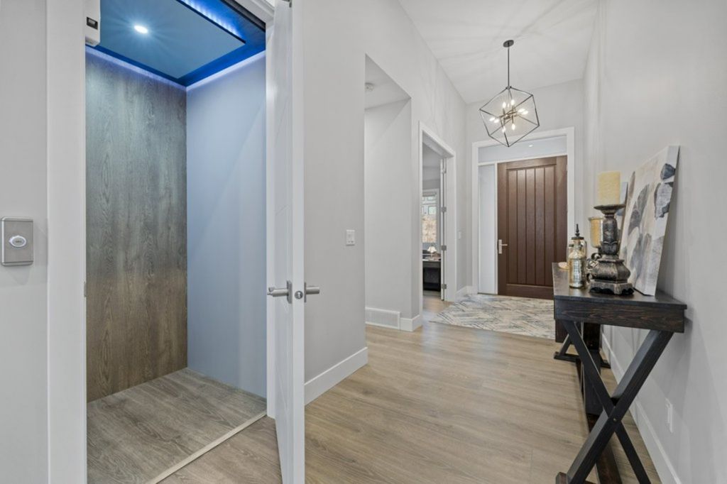 listing image 16515773764244696889