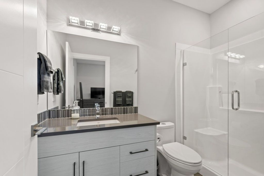 listing image 16516980244664218889
