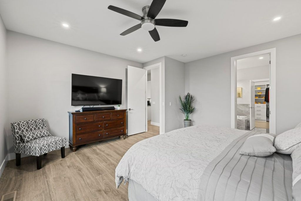 listing image 16510846682931936353