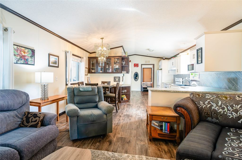 listing image 16511139812983963461