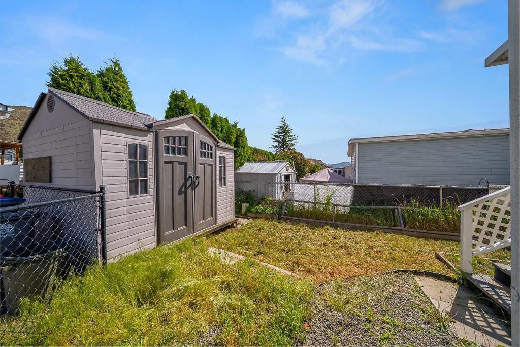 listing image 16518817938586360076