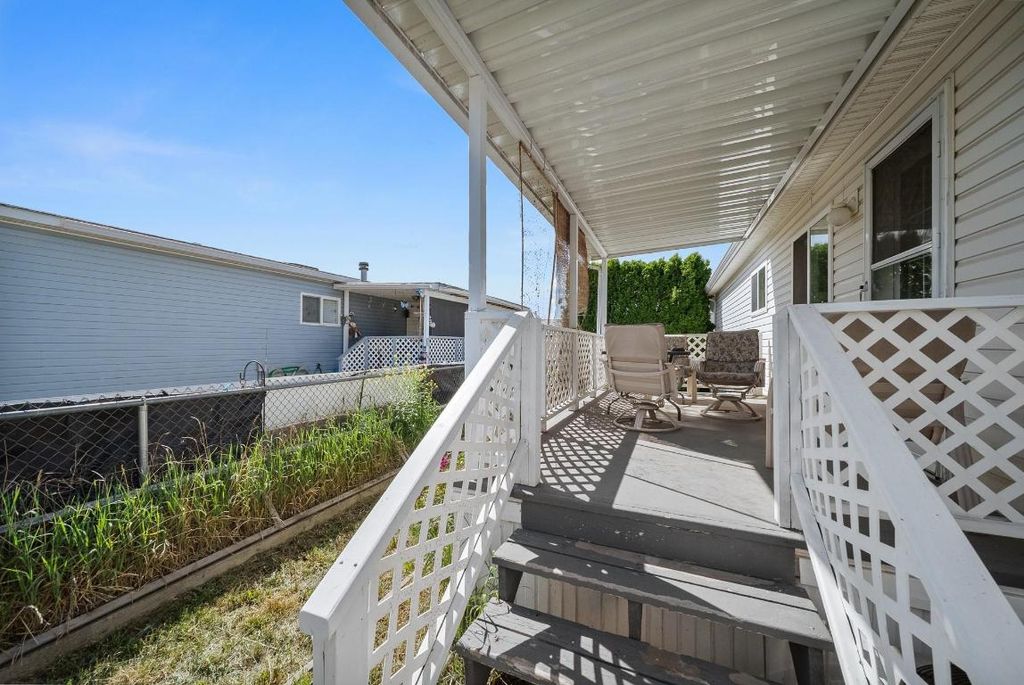 listing image 16518031343952140866