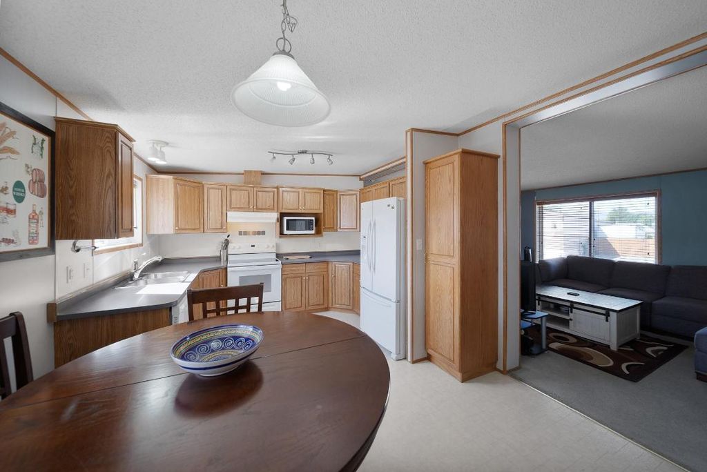 listing image 16515171854670890774