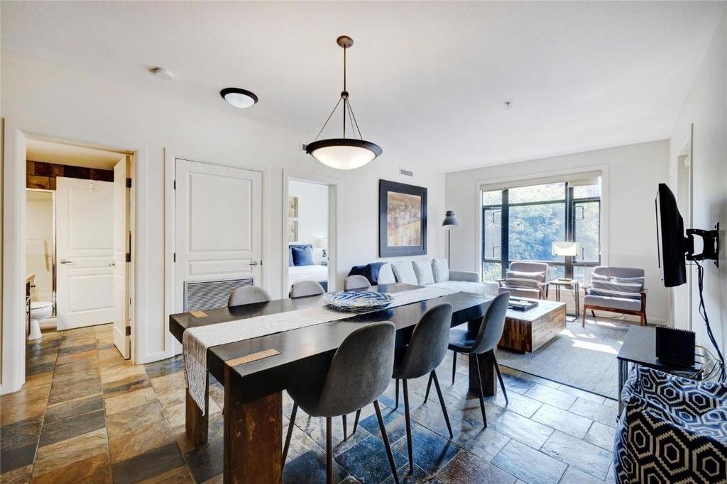 listing image 16516917668751250311