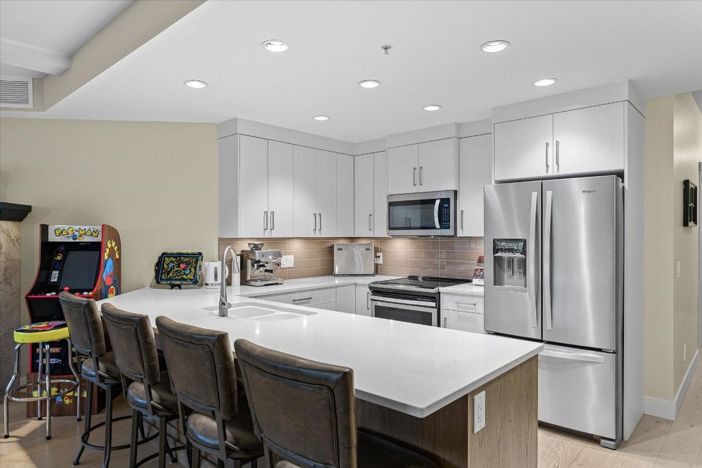 listing image 16510530771109116443