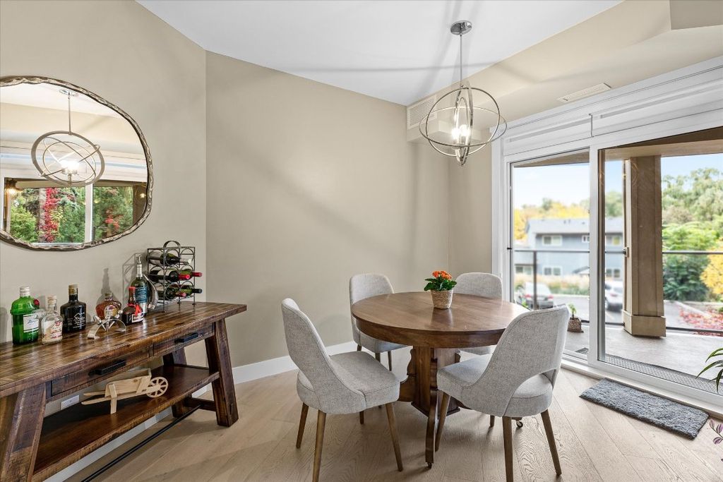 listing image 16518515109209644846