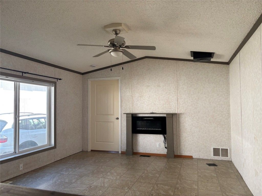 listing image 16517205421313675850