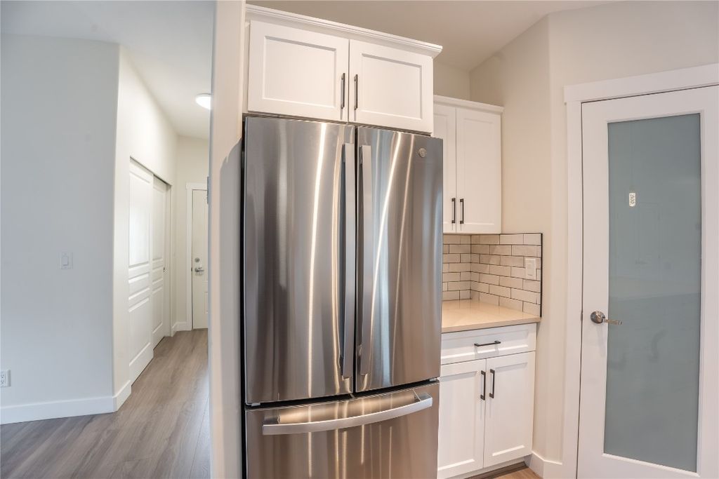 listing image 16517181923516664049