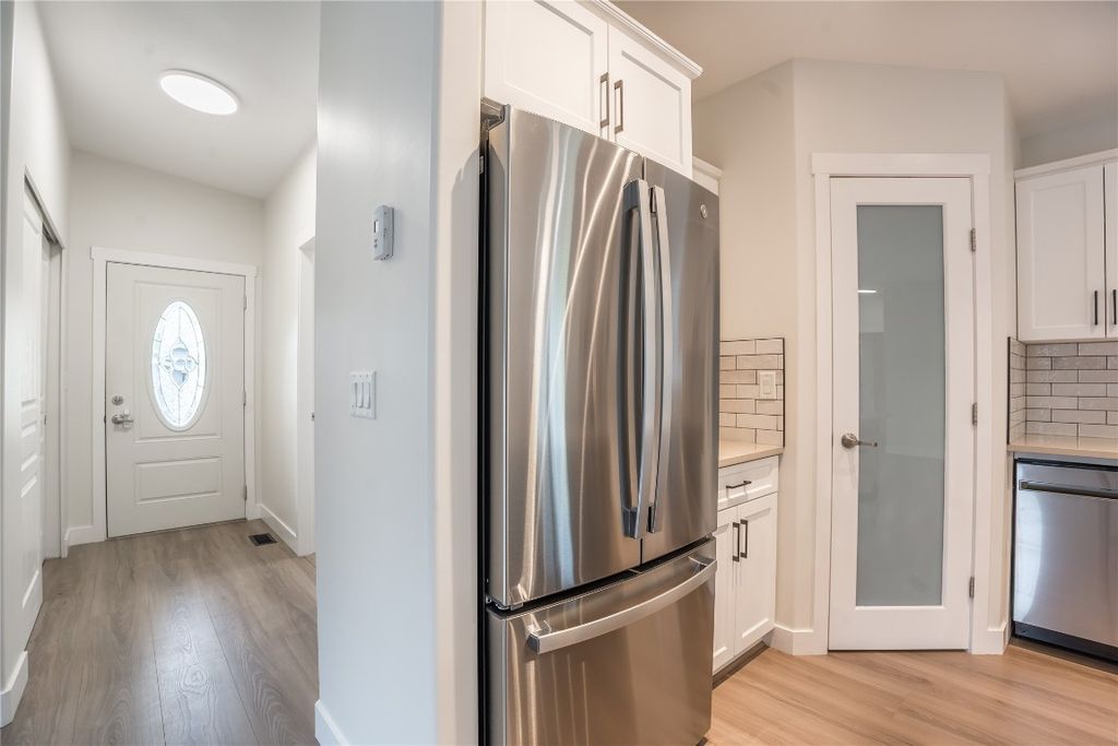 listing image 16512329809691612359