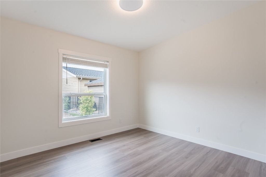 listing image 16514221594074543461