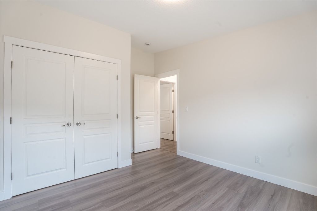 listing image 16516221750094330897