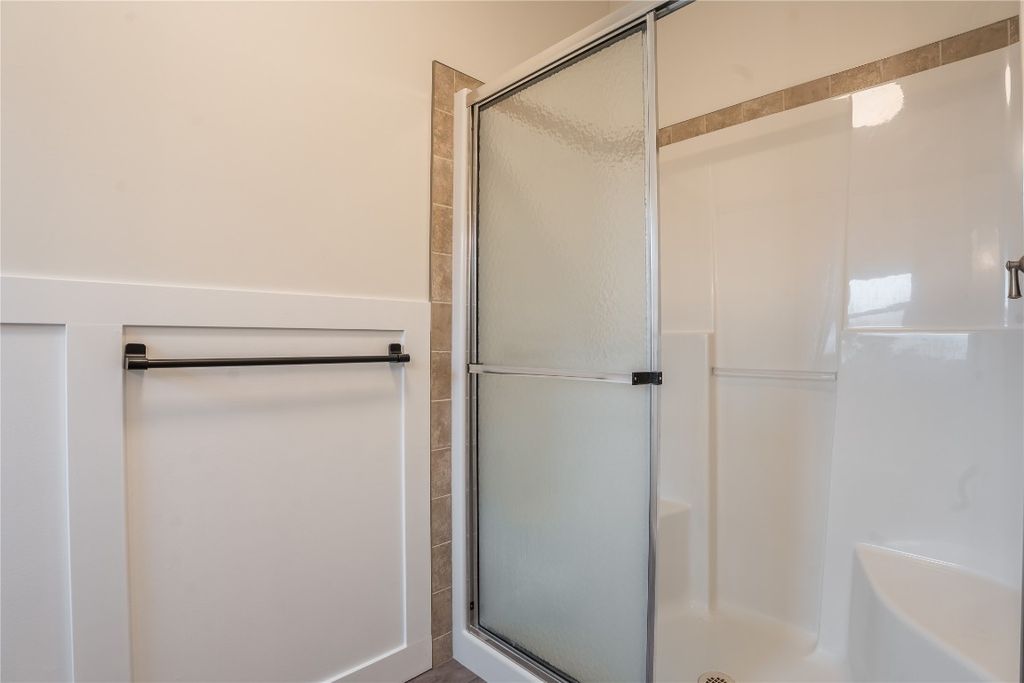 listing image 16517669030177223358