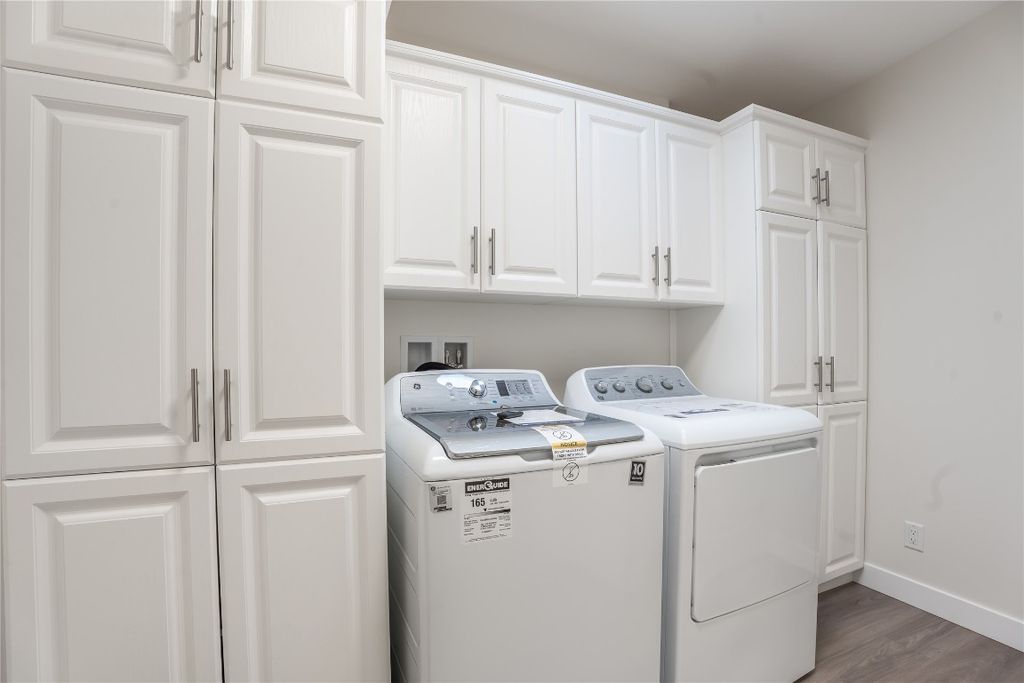 listing image 16511447762376165827