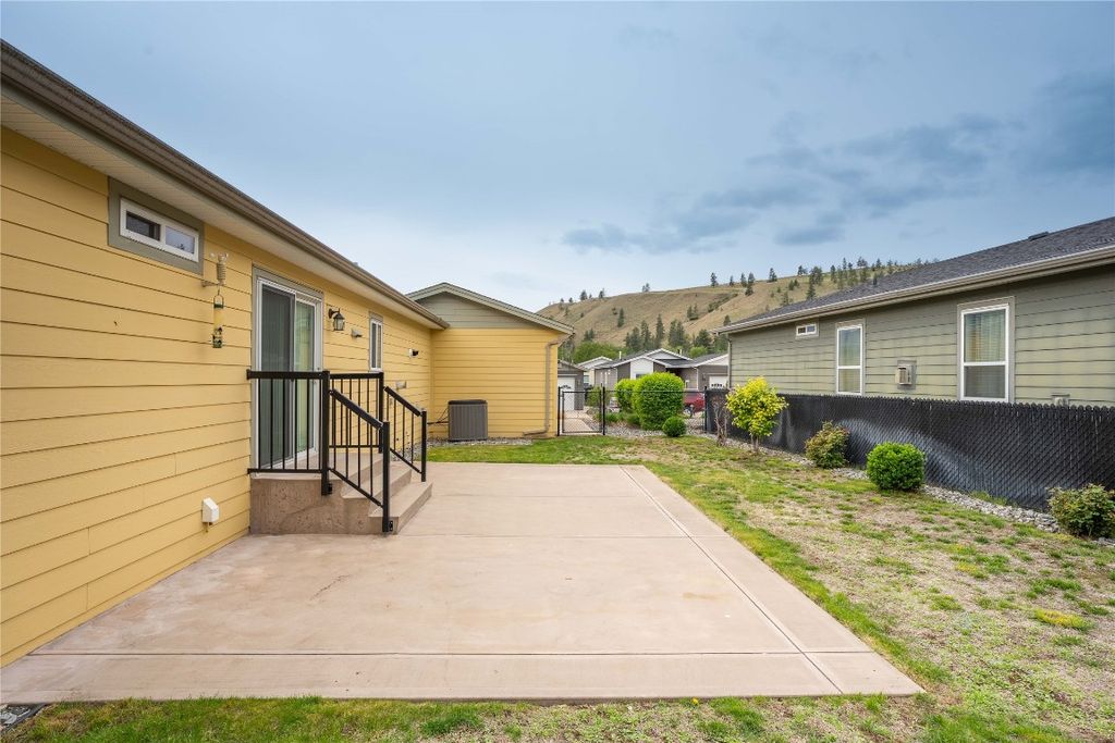 listing image 16512856796262125261