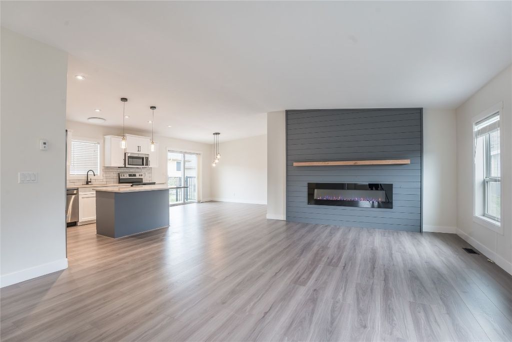 listing image 16511588267795696811