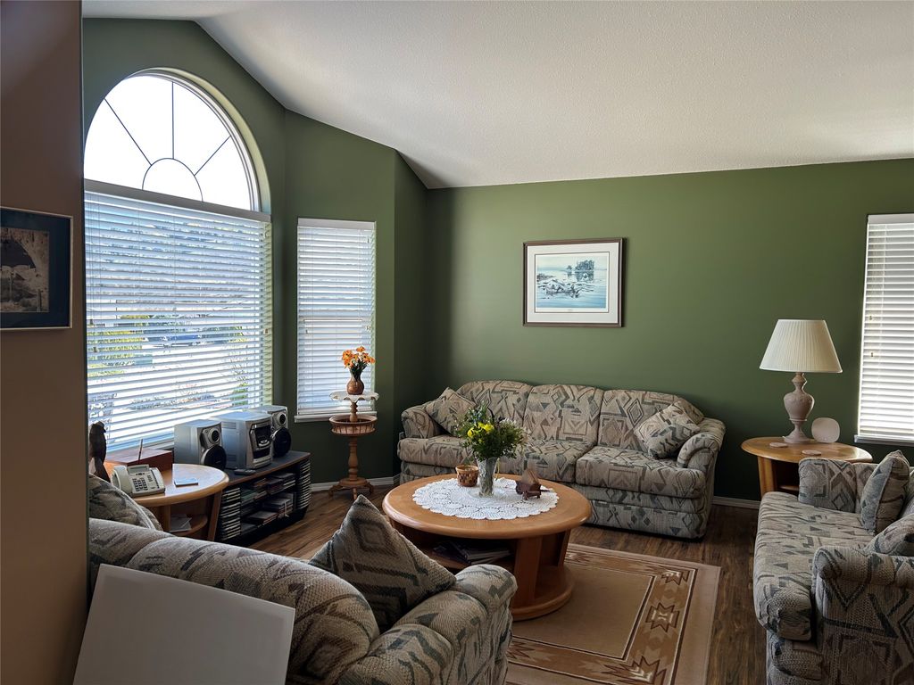 listing image 16516464853741102050